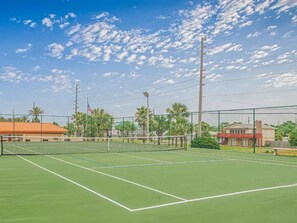 Surf Dweller Tennis Court