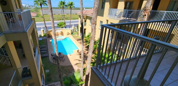 PropertyImg1
