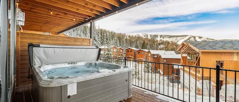 Private deck w 7 person hot tub & views!