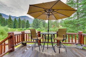 Private Deck | Outdoor Dining Area | Mountain Views