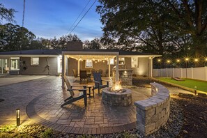 Back Patio, Outdoor Kitchen, Firepit & Bocce/Cornhole Court