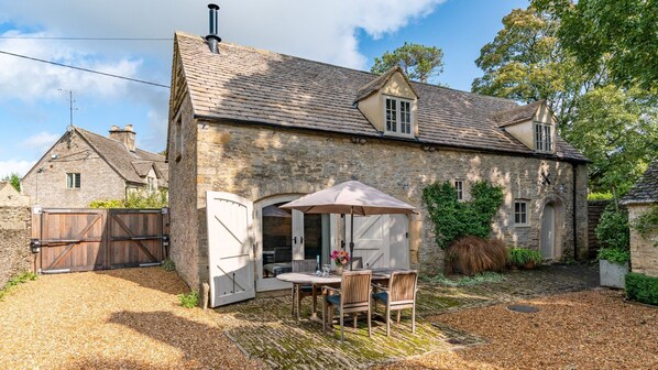 Exterior, The Coach House, Bolthole Retreats