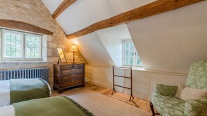 Bedroom Two, The Coach House, Bolthole Retreats