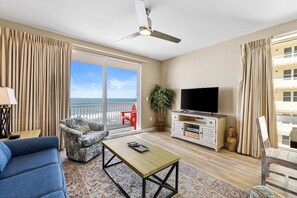 Living Area with Gulf Views