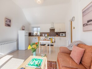 Open plan living space | Pitch Back - Hewish Mill Retreats, Hewish