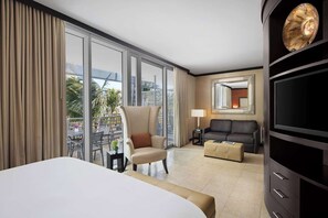 Unit with King bed. Exact unit will be assigned upon arrival. Views, colors, and decor may vary.