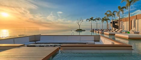 Rooftop infinity pool