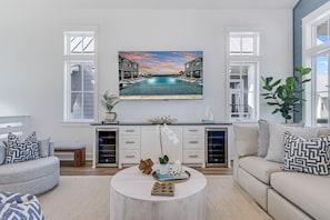 Living Area, 2nd Floor