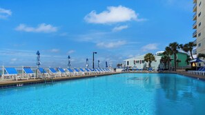 Regency Towers Grounds & Amenities