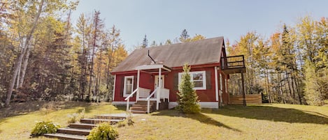 Initial view of this private cabin.