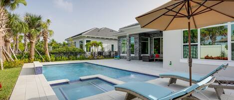 Palm Beach Gardens Vacation Rental | 3BR | 4BA | 1 Entry Step | 4,354 Sq Ft