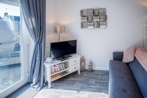 Portway Nook - 1 Bedroom Studio - Bishopston (6812)