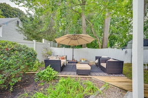 Shared Patio | Outdoor Seating