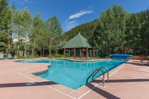 Access to the Soda Springs pool