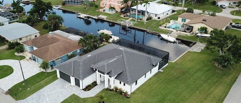 Large yard to play games and a great view from the end of the canal facing down the canal