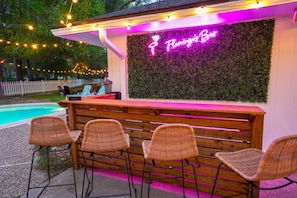 Outdoor mini bar
