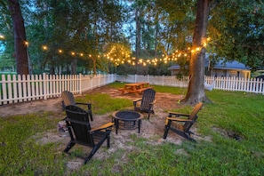 Outdoor fireplace