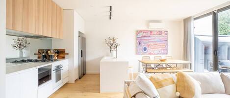  This spacious kitchen offers plenty of room to cook a delicious dinner, or lunch.
