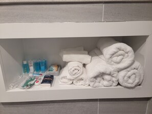 Bathroom amenities