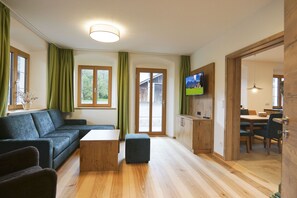 Ferienwohnung Burg Hohenstein, 100 m² für 1-6 Personen, Terrasse, WLAN-Wohnzimmer