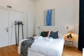 Studio with double bed (We provide prepared beds with high-quality bed linen)