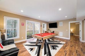 Spielezimmer