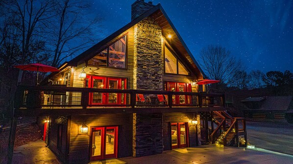 Night Skies Over Smokies Cabin Rental