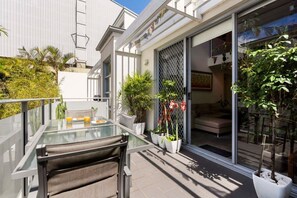 Poolside alfresco dining