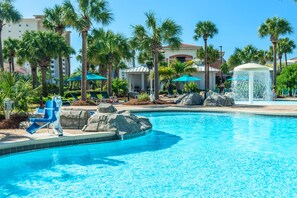 Incredible lagoon pool 