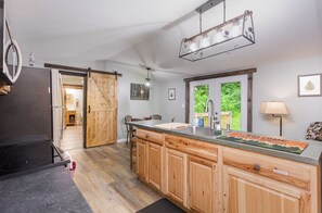 Grey Pines - Fully Stocked Kitchen