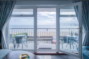 17 Beach Court - 2 Bed Apartment - Saundersfoot (17171)