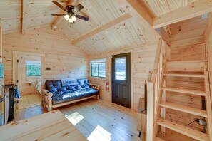 Living Room | Smart TV | Free WiFi