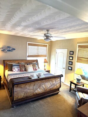 King bedroom with walk-in closet