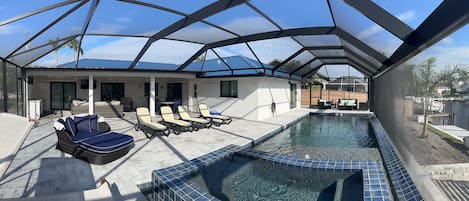 Pool, outdoor covered lanai space