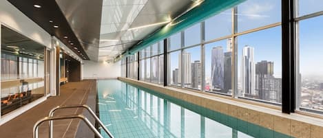 Make use of the building's resort-style facilitates including a lap pool with views across the Melbourne skyline and a fully-equipped gym.