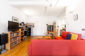 Browse our curated CD collection and play your favourite albums on the stereo. 