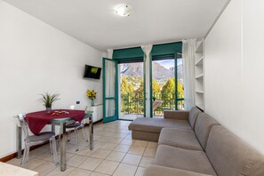 Living and dining room