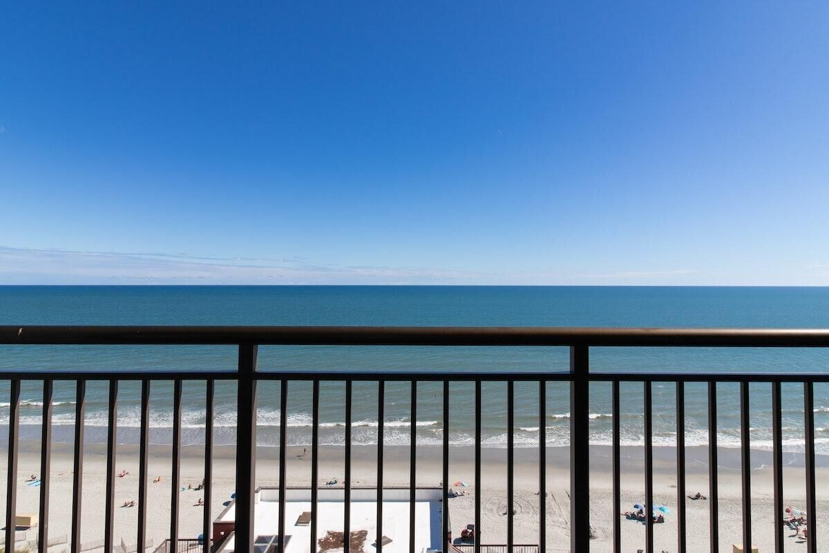 · Exquisite Views in OF 3 Bedroom Condo 12th FL