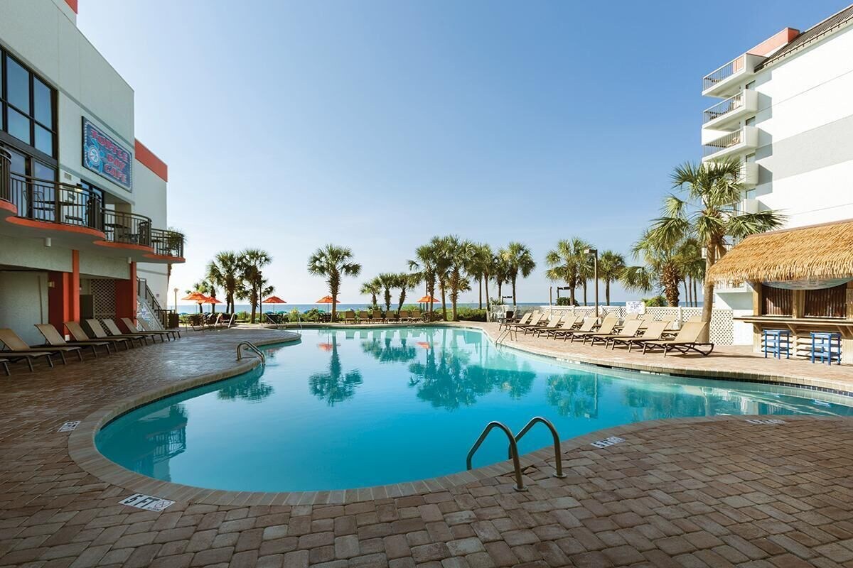 · Alluring Resort View Room with a Balcony Low Floor