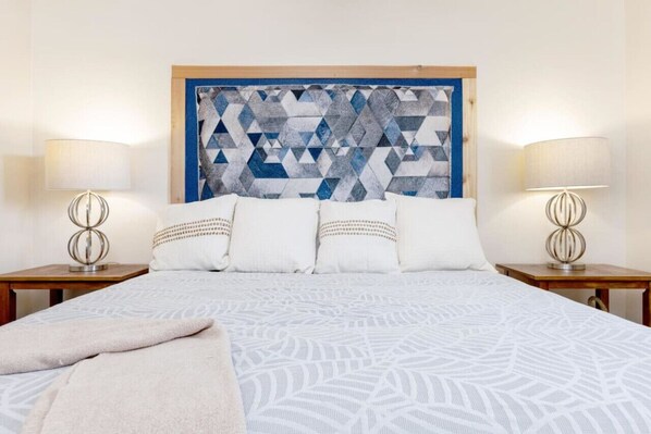 Relax and recharge in this cozy, newly renovated apartment, the perfect retreat after a day of exploring Tweetsie Trail and the great outdoors