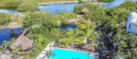 Casa Laguna Pool and Yalku Lagoon