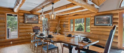 Main Floor - Dinning Area