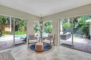 Open Living Room seating nook- Sliding doors to outside