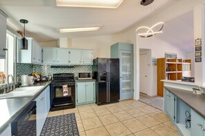 Kitchen | Bar Seating | Spices