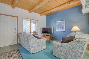 Living Area | Cable TV
