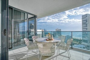 Take in sensational ocean views from your sunny private balcony. There is a six-person table where you can enjoy your morning coffee or an alfresco meal.
