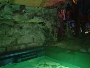 Our shared grotto hot tub about a 75 yard walk.