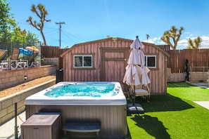 Bain à remous extérieur