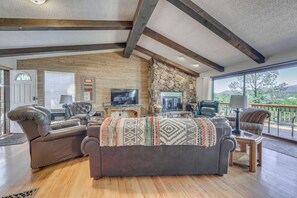 Living Room | Keyless Entry