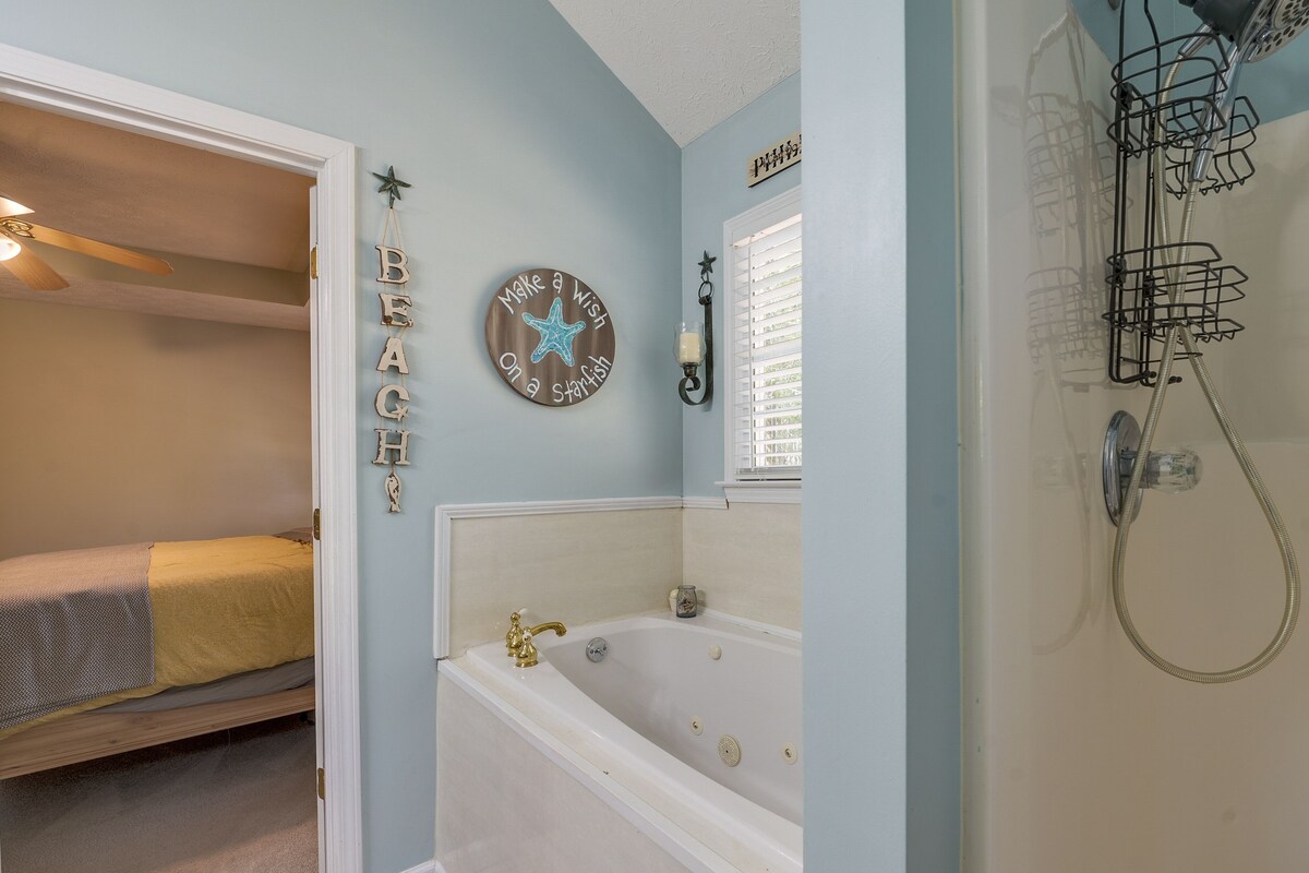 Pet-Friendly LaGrange Vacation Rental w/ Deck!